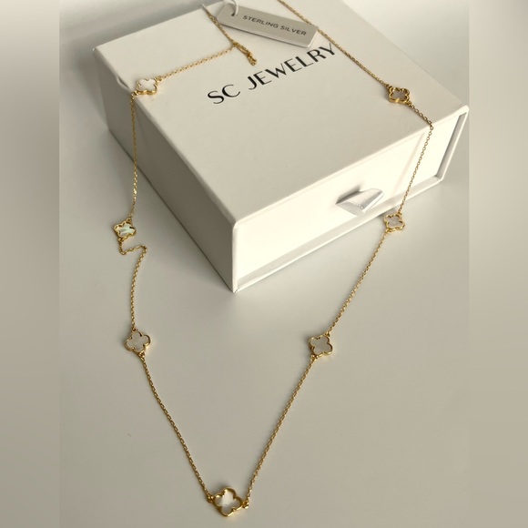 Rachel Zoe Clover Necklace Mother of Pearl Clover 7 Motif Double Sided - Picture 4 of 10